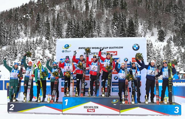Норвежские биатлонисты выиграли эстафету на этапе КМ в Хохфильцене; украинцы - шестые