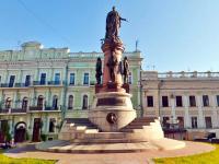 Украинский институт государственной памяти именовал монументы, которые необходимо разобрать в Одессе и Киеве