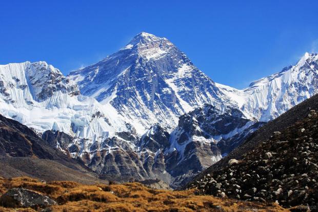 Эверест стал еще недоступнее: Непал запретил восхождение на вершину альпинистам-одиночкам
