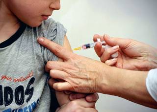 В Киеве деток без прививок от кори не пустят в школы и садики