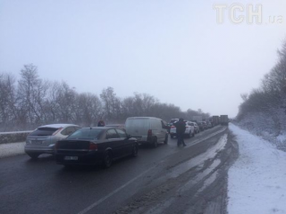Одесская трасса застыла в безграничной пробке