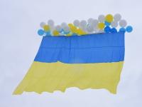Украинский флаг по воздуху отправился на оккупированную Луганщину(фото)