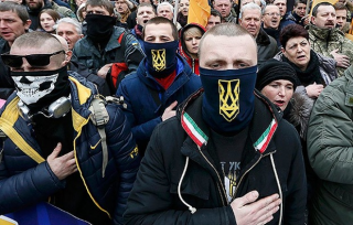Радикалы так «убеждали» киевлянина в правоте собственной идеологии, что тот впал в кому