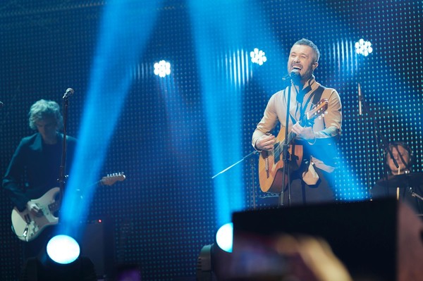 Сергей Бабкин слился в музыкальный дуэт с знаменитым гитаристом