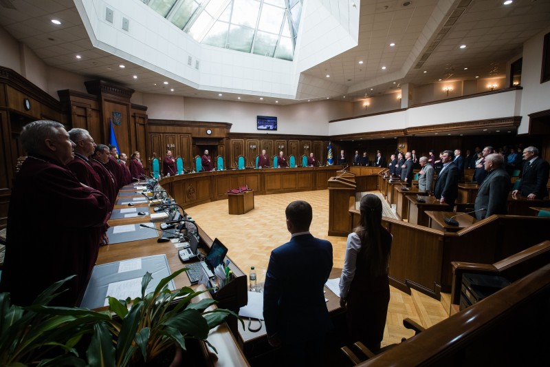 Президент суддям Конституційного Суду України: Кожен, хто звертається за захистом своїх прав, має отримати його саме в Україні