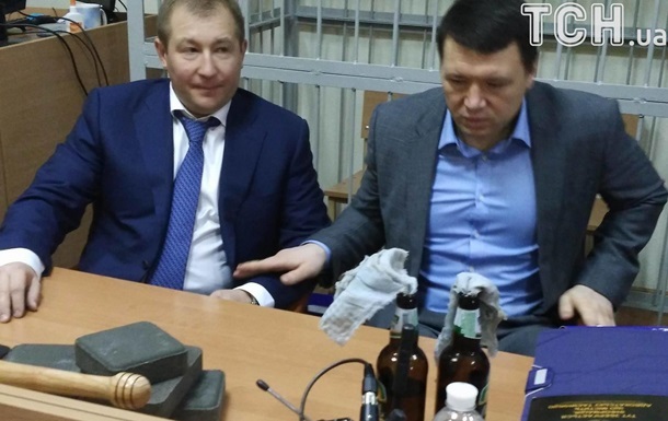 Ассоциация юристов осудила действия суда по отношению к адвокатам Януковича