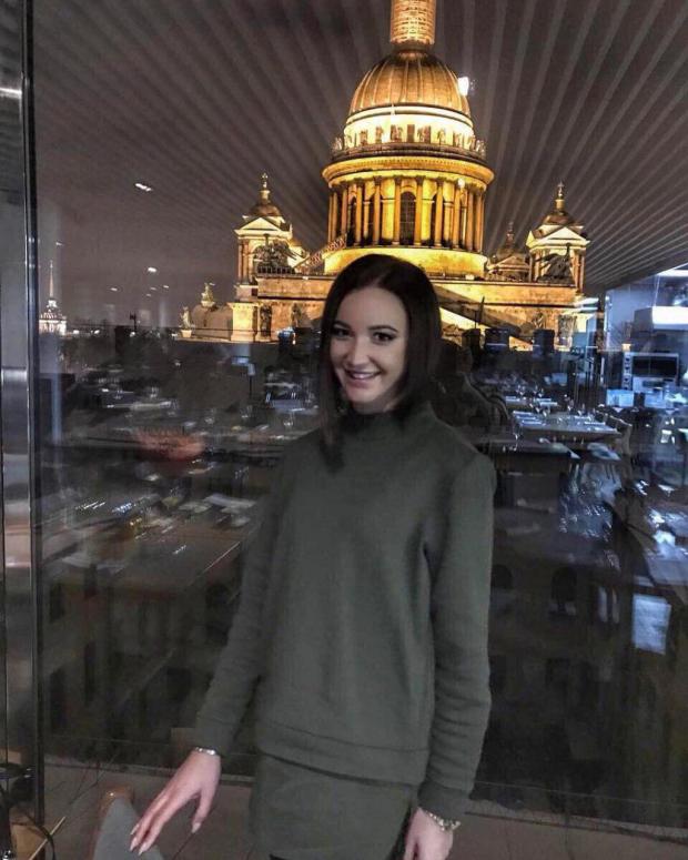 Ольга Бузова счастлива встрече с мамой: новое фото артистки собрало полмиллиона лайков