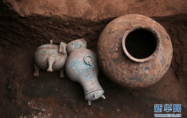 Археологи обнаружили кувшин с напитком возрастом две тысячи лет