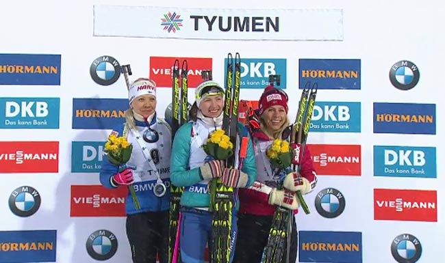 Домрачева выиграла спринт на этапе КМ в Тюмени
