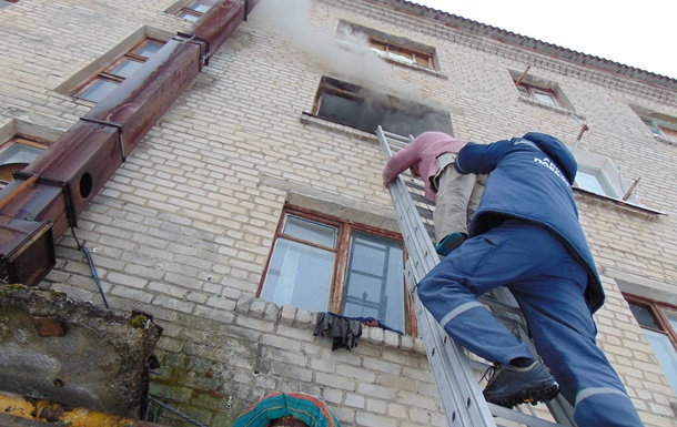 В Луганской области горело общежитие, есть жертвы