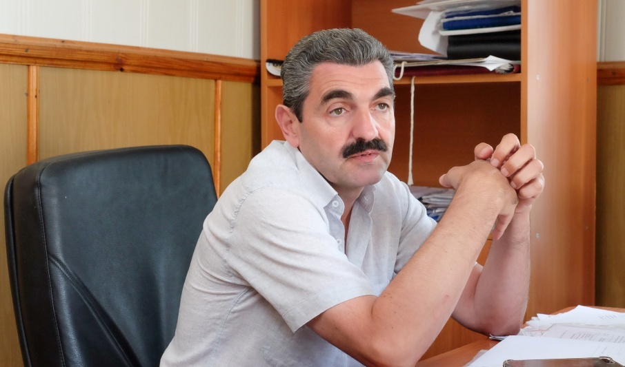 Актер из «Реальных пацанов» Армен Бежанян подал в суд на «Россию»