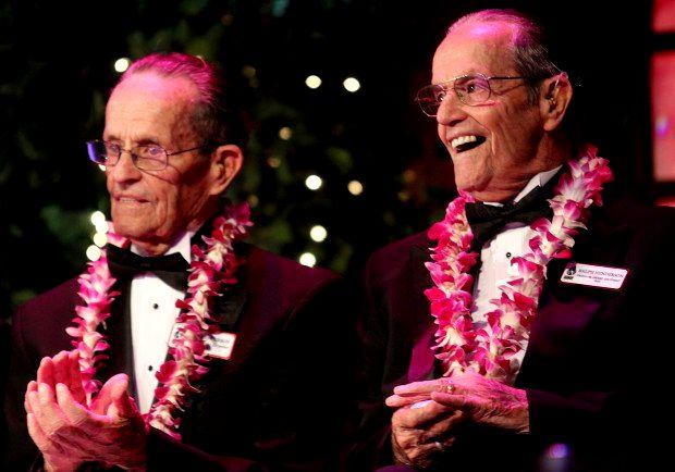 Близнецы-долгожители: 100-летние братья из США раскрыли секрет здоровья и долголетия