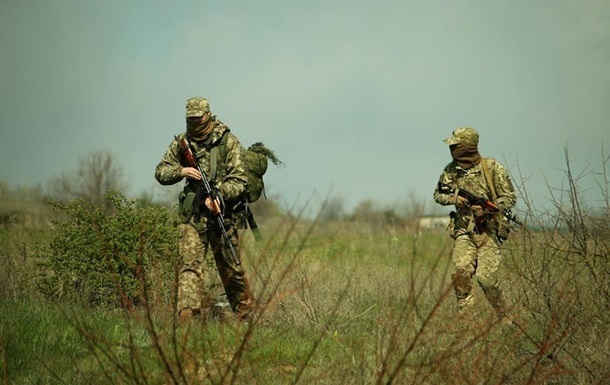 На Донбассе за сутки 24 обстрела, один боец ранен