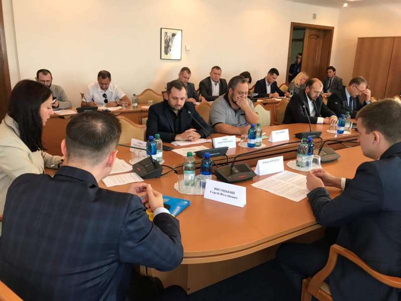 Комітет у закордонних справах провів круглий стіл «Російська агресія: гармонізація санкційної політики України із міжнародними партнерами»